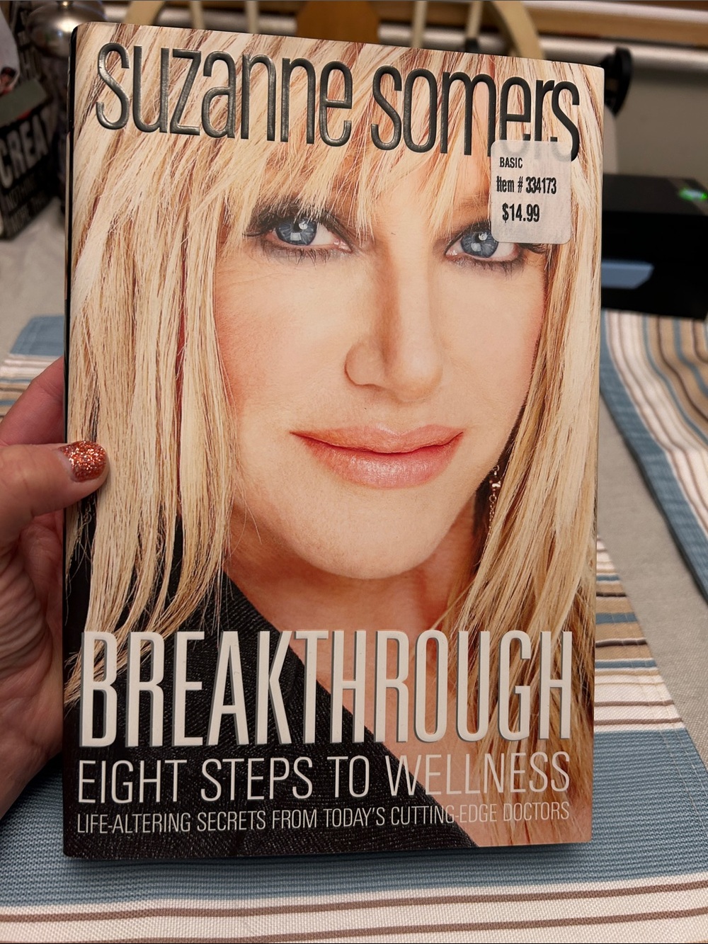 Suzanne Somers Blonde-Cover Wellness  book